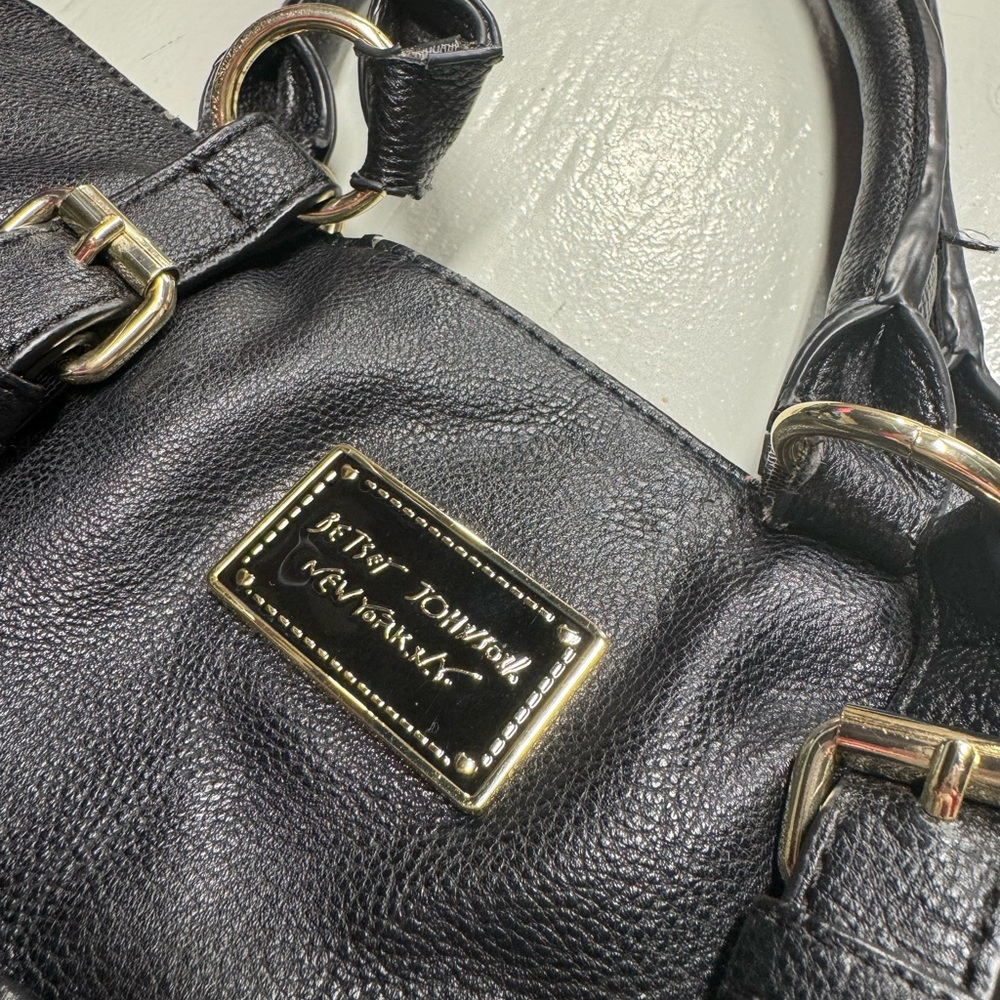 Betsey Johnson Over the Shoulder Bag Black - Picture 3 of 7